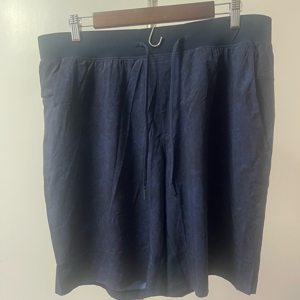 Lululemon Shorts Mens XL Pace Breaker 9" Linerless Dark Blue Camo